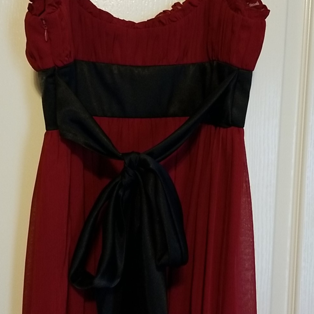 Dress - Picture 3 of 4